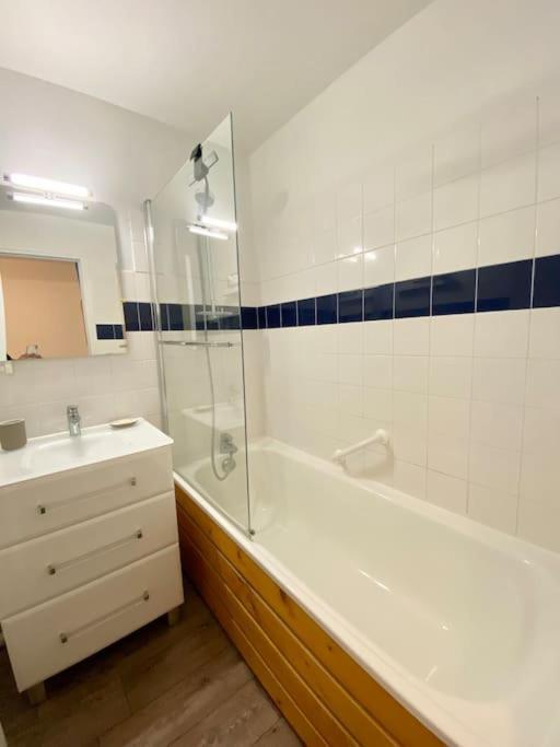 Studio Entre Mer Et Dunes Avec Balcon Vue Laterale Mer 50M Plage Pour 3 Pers Wifi Menage Compris *