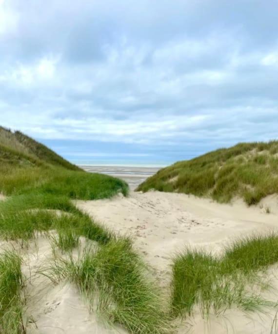 Studio Entre Mer Et Dunes Avec Balcon Vue Laterale Mer 50M Plage Pour 3 Pers Wifi Menage Compris Apartment *